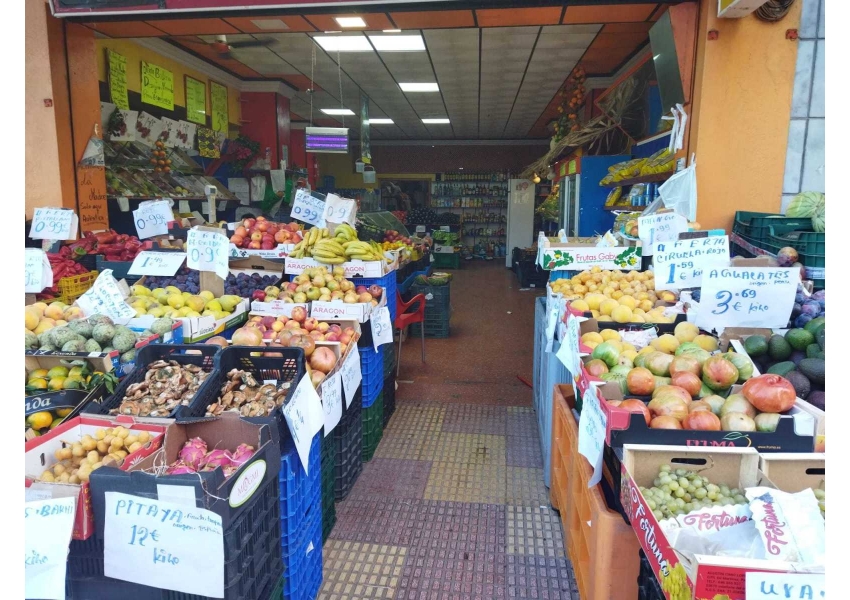 Lokal handlowy w I linii plaży w Cullera